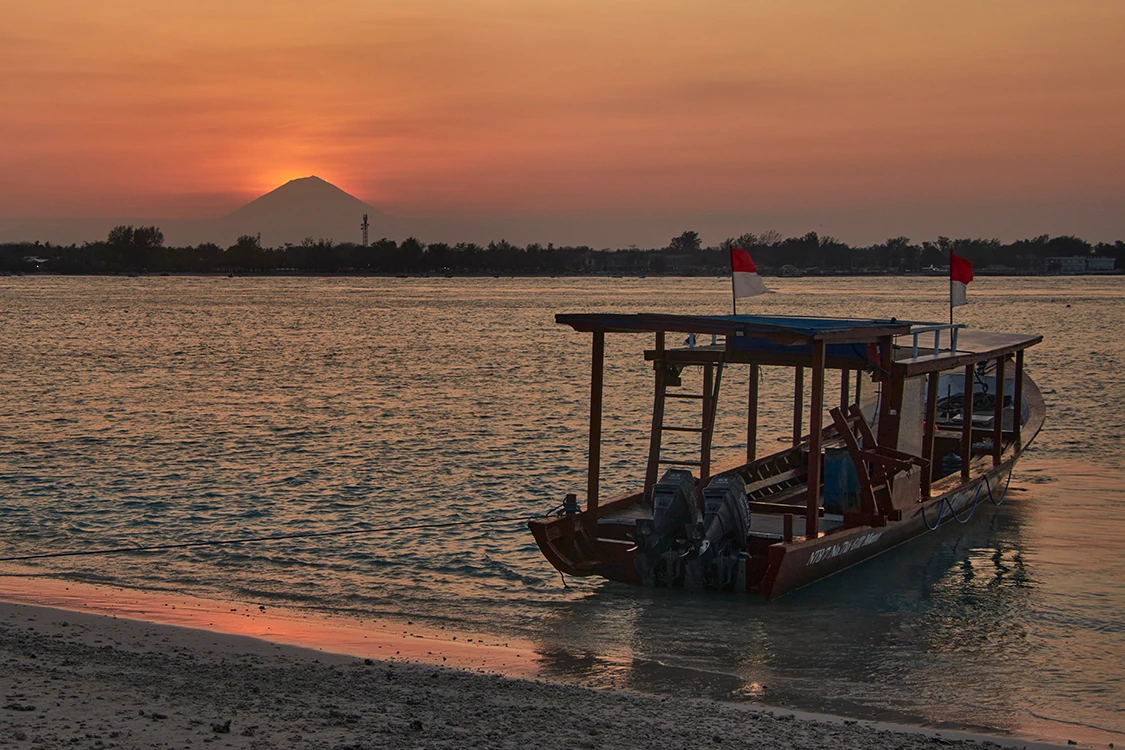 Atardecer playa isla Gili Meno Tailandia