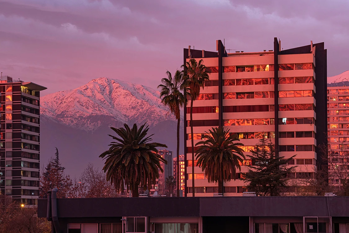 atardecer edificios cordillera Santiago Chile